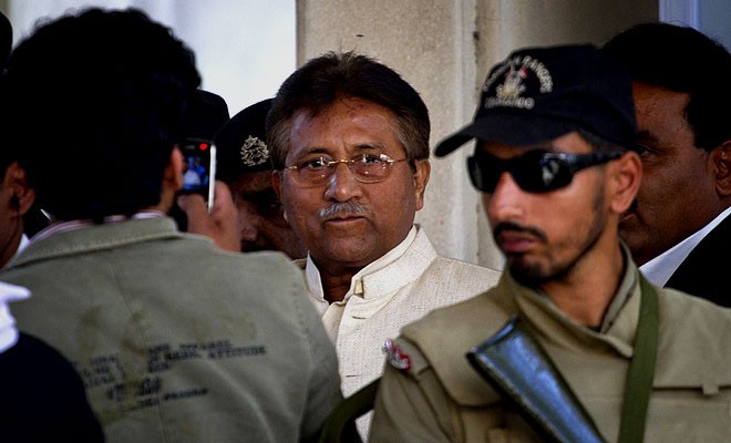 Ông Pervez Musharraf tại sở cảnh sát.