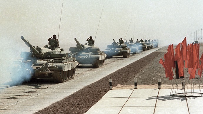 Quân đội Liên Xô rút khỏi Afghanistan năm 1986.