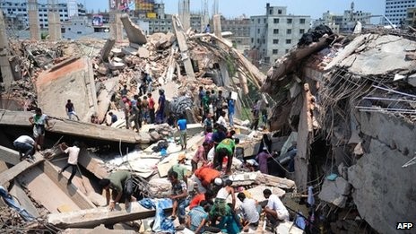 Hiện trường vụ sập nhà 8 tầng tại thủ đô Bangladesh.