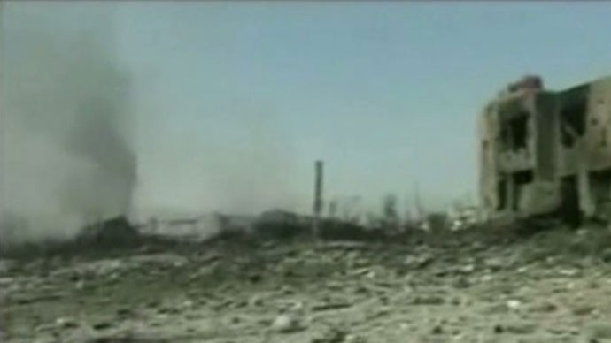 Hiện trường sau cuộc không kích bằng đạn uran nghèo của Không quân Israel tại Damascus hôm 5/5.