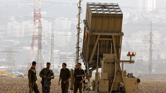 Hai hệ thống phòng thủ tên lửa Iron Dome đã được Israel triển khai tới miền bắc nước này vì lo sợ bị trả đũa.