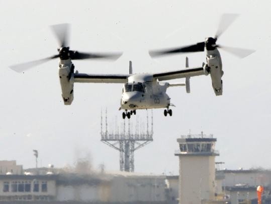 Máy bay Ospreys của không quân Mỹ tại căn cứ không quân Futenma, Okinawa