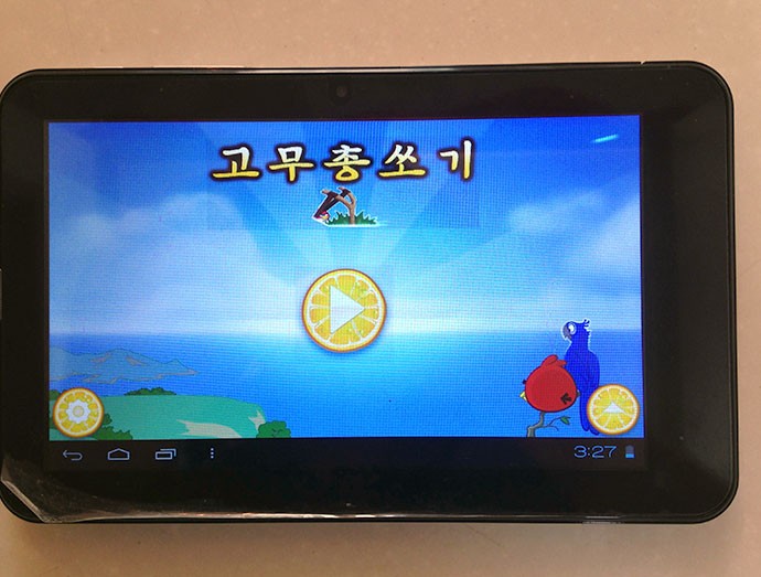Games Angry Birds được cài sẵn trong máy tính bảng Samjiyon thế hệ 3.