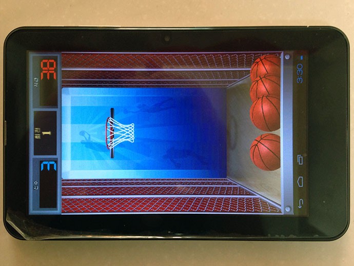 Trò chơi bóng rổ đơn giản, trong đó người dùng có thể thi ném bóng vào rổ.