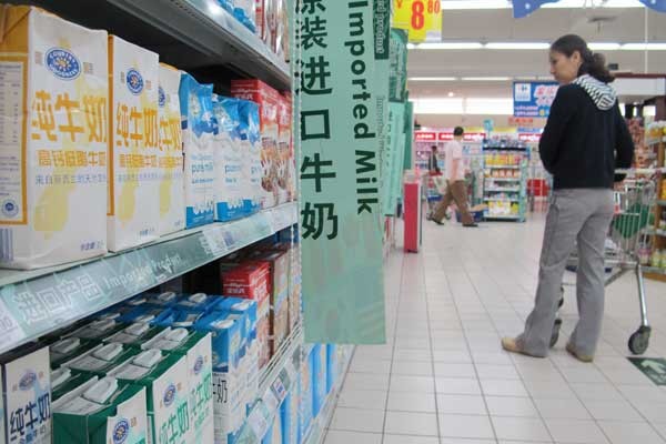 Đứng giữa núi sữa ngoại, nhiều người Trung Quốc có thực sự yên tâm?