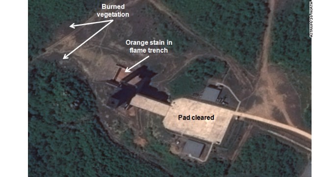 Bãi thử nghiệm tên lửa Triều Tiên với các dấu hiệu đáng ngờ để lại sau một vụ thử động cơ tên lửa.