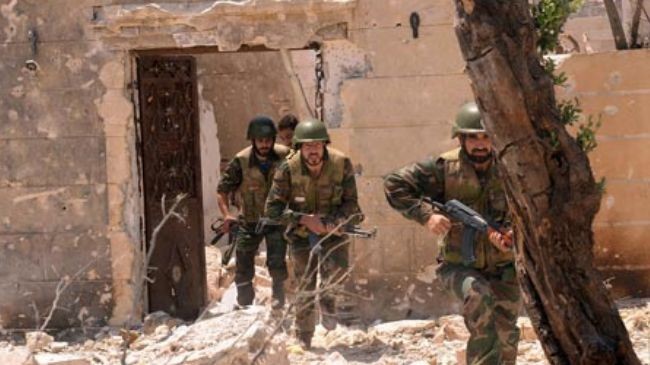 Quân đội Syria chiến đấu tại Aleppo.