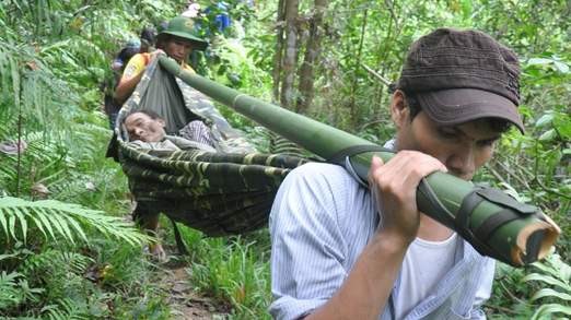 Giải cứu "người rừng" ở thôn Trà Kem, xã Trà Xinh, huyện miền núi Tây Trà (Quảng Ngãi)