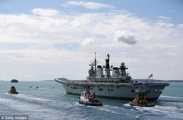 Đội tàu chiến Anh khởi hành tới Biển Đỏ với nhiệm vụ chính là sơ tán công dân khỏi Ai Cập trong trường hợp xảy ra khủng hoảng an ninh.