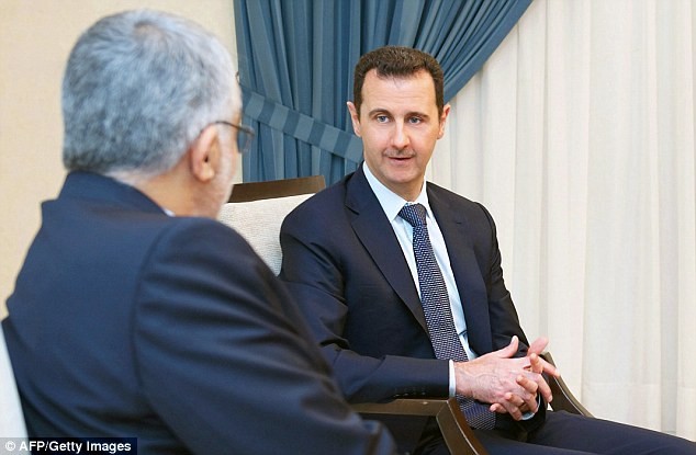 Tình báo Pháp cho rằng chính quyền Assad có kho dự trữ hóa học lớn nhất thế giới.