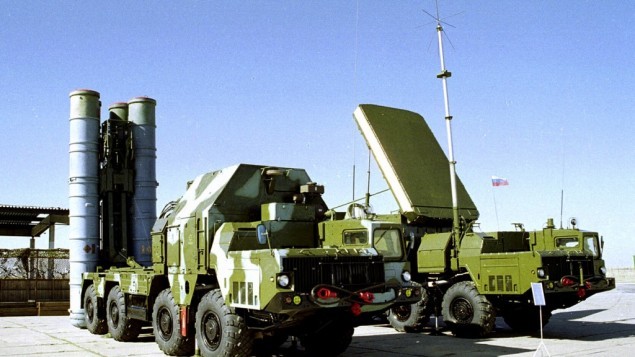 Một hệ thống tên lửa phòng không S-300 của Nga được trưng bày tại một địa điểm bí mật ở Nga.