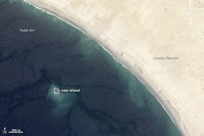 Ảnh chụp đảo mới từ vệ tinh quan sát Trái Đất của NASA