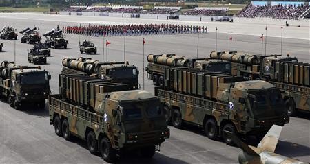 Lực lượng tên lửa chiến lược Hàn Quốc tham gia diễu binh quân sự.