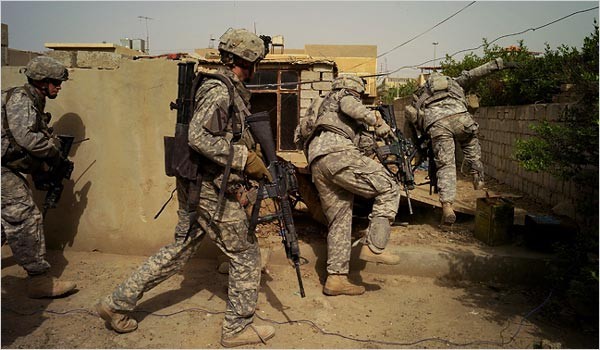 Người Mỹ đã phải rút khỏi Iraq sau 10 năm chiến tranh dưới áp lực của dân chúng trong nước.
