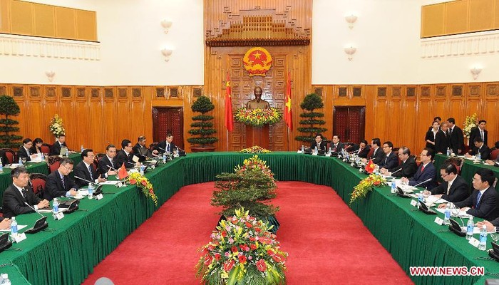 Cuộc hội đàm giữa phái đoàn Việt Nam do Thủ tướng Nguyễn Tấn Dũng dẫn đầu với phía đoàn Trung Quốc do Thủ tướng Lý Khắc Cường dẫn đầu tại Hà Nội hôm 13.10