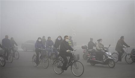 Khói bụi tạo thành lớp sương mù bao phủ thành phố Cáp Nhĩ Tân