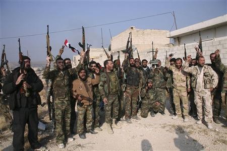 Quân đội Syria ăn mừng chiến thắng.