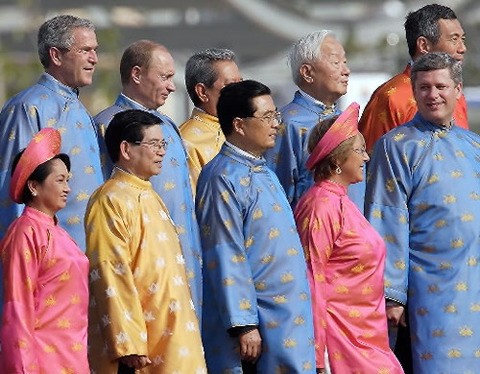 Các nhà lãnh đạo thế giới tham dự Hội nghị APEC Hà Nội năm 2006.