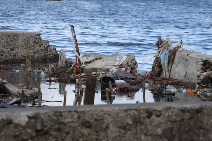 10.000 người đã chết và mất tích do siêu bão Haiyan tại Philippines.