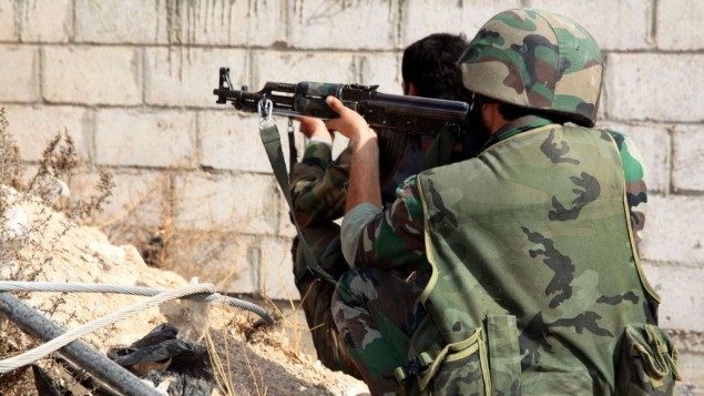 Binh sĩ quân đội Syria chiến đấu ở phía nam Damascus
