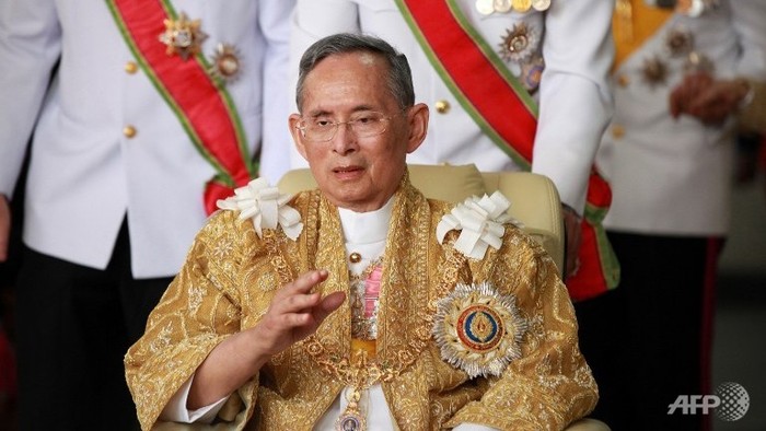 Nhà vua Bhumibol Adulyadej