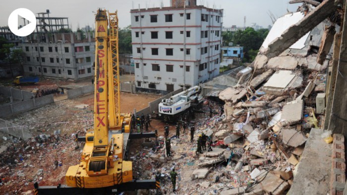 Hiện trường vụ sập xưởng may tại Bangladesh.