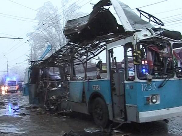 Chiếc xe bus bị phá hủy sau vụ nổ.