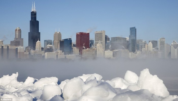 Thành phố Chicago trong sớm lạnh lẽo.