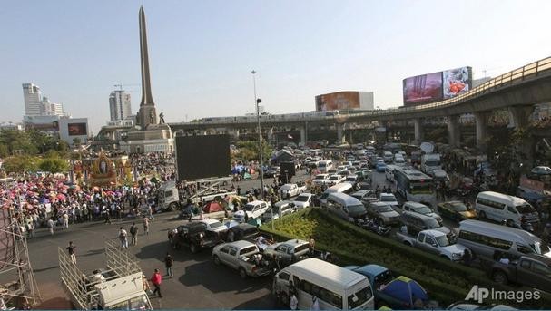 Một giao lộ chính ở Bangkok bị những người biểu tình chiếm đóng hôm 13/1