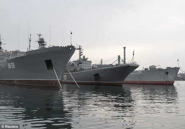 Tàu Hải quân Nga tại căn cứ của Hạm đội Biển Đen.