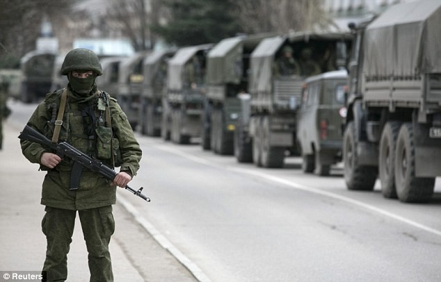Xe tải quân sự tại Crimea.