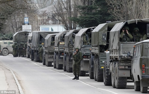 Xe quân sự Nga tại Crimea.