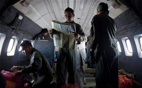 Lực lượng Không quân Malaysia tham gia tìm kiếm chiếc máy bay mất tích.