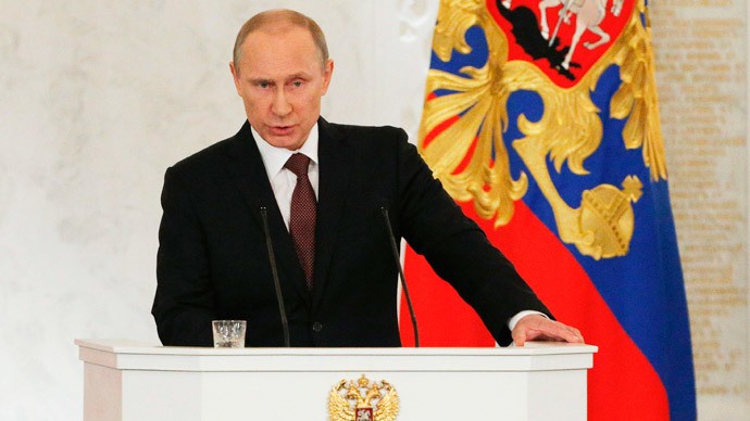 Putin đã đáp trả mạnh mẽ những chỉ trích của phương Tây.