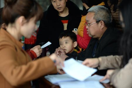 Nhiều gia đình Trung Quốc đã rất bất bình với hành động trên của các trường mẫu giáo.