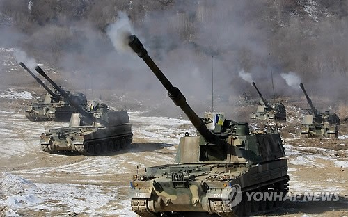 Quân đội Hàn Quốc đã đạn pháo đáp trả vụ nã đạn sang biên giới biển nước này của quân đội Triều Tiên hôm 31/3.
