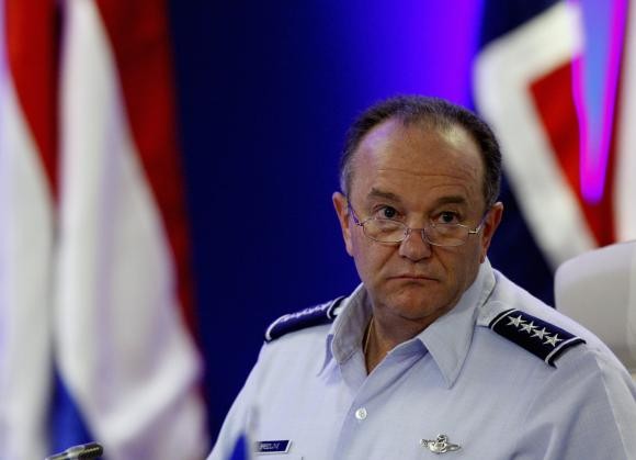 Tư lệnh quân sự khối NATO tại châu Âu, tướng Không quân Mỹ Philip Breedlove.