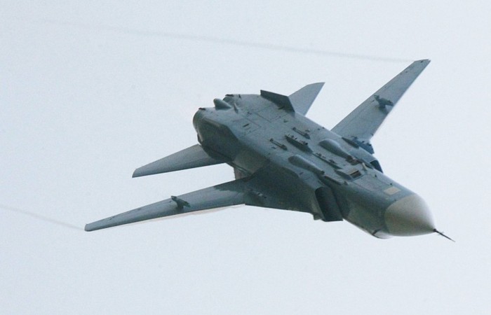 Su-24, hình minh họa.