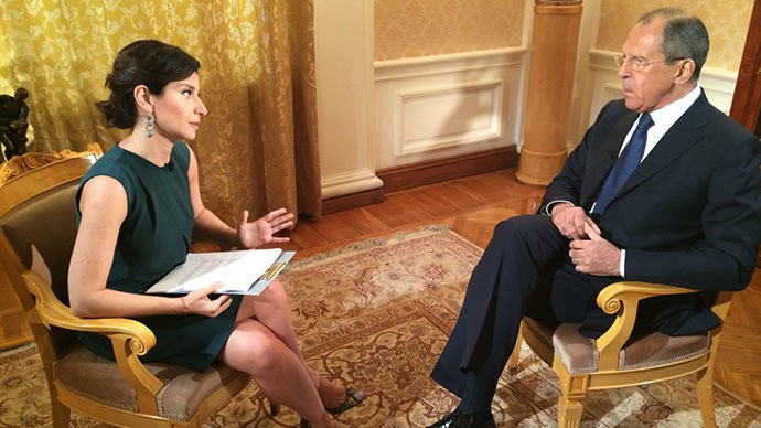 Ngoại trưởng Nga Sergei Lavrov trả lời phỏng vấn với Russia Today.