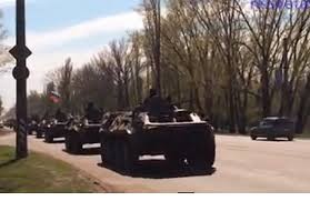 Đoàn xe tăng dài hút tầm mắt của quân đội Nga đang tiến về biên giới Ukraine tham gia tập trận.