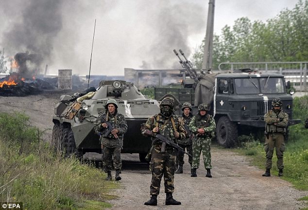 Bộ trưởng Nội vụ Ukraina, Arsen Avakov, cho biết trong một tuyên bố rằng quân đội chính phủ gặp sự kháng cự quyết liệt, nhưng đã chiếm được 9 trạm kiểm soát xung quanh Slaviansk.
