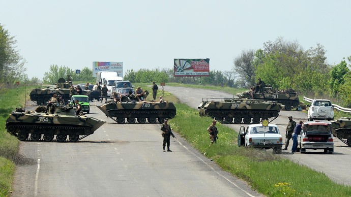 Quân đội Ukraine bao vây thành phố Slaviansk.