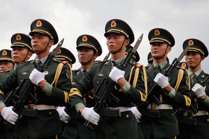 Tham vọng bành trướng lãnh thổ cùng với sự gia tăng liên tục sức mạnh quân sự của Trung Quốc đang khiến các nước láng giềng quan ngại.