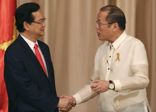 Thủ tướng Nguyễn Tấn Dũng và Tổng thống Benigno Aquino.