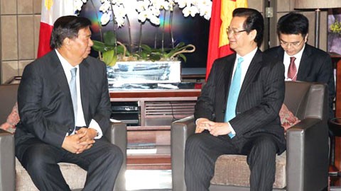 Thủ tướng Nguyễn Tấn Dũng và Chủ tịch Thượng viện Philippines Franklin Drilon tại cuộc hội kiến. Ảnh: Đức Tám - TTXVN
