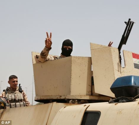 Tình nguyện viên Baghdad lên đường ra tiền tuyến chống lại phiến quân ISIS