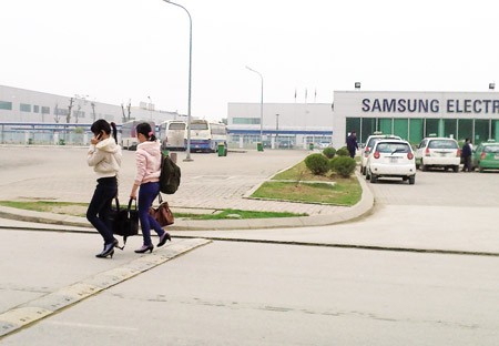 Không thể tìm được lao động trong nước là lý do thứ hai khiến Samsung muốn chuyển hướng đầu tư ra nước ngoài.
