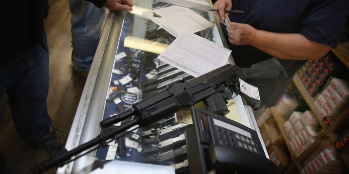 Nhiều cửa hàng vũ khí tại Mỹ không còn AK-47 để bán, nhưng các đơn hàng vẫn tiếp tục đổ về.