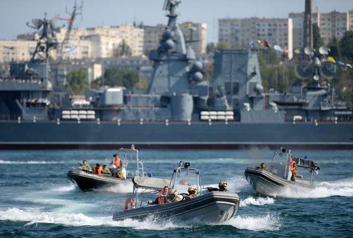 Hải quân Nga biểu dương lực lượng mừng Ngày Hải quân.