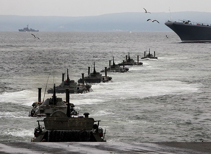 Hạm đội Thái Bình Dương phô diễn sức mạnh tại Vladivostok.